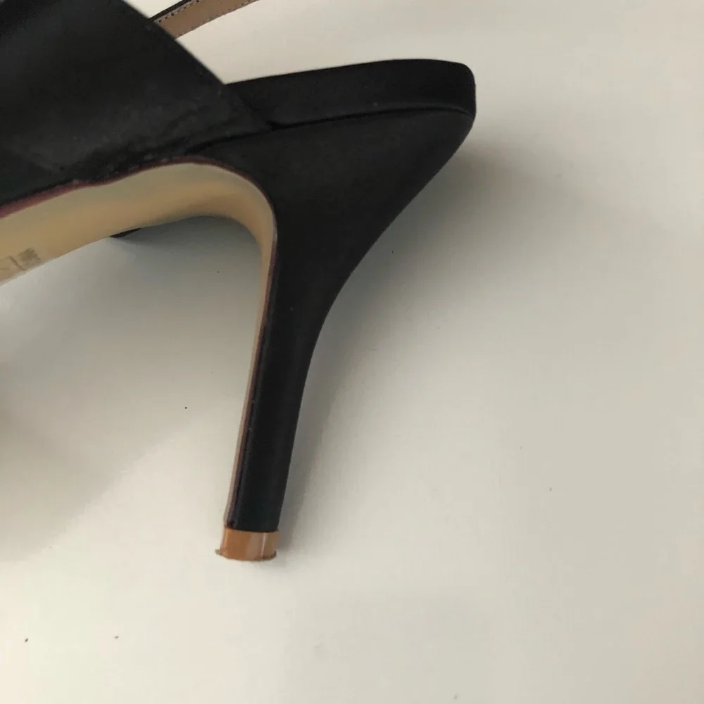 Black evening shoes. In very good condition size 10 - Picture 3 of 6